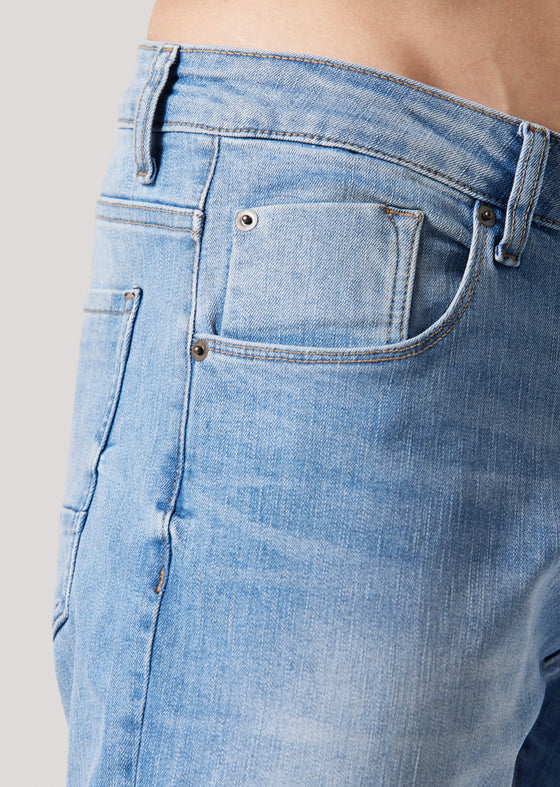 Finching 911 Light Wash Regular Fit Denim Jeans