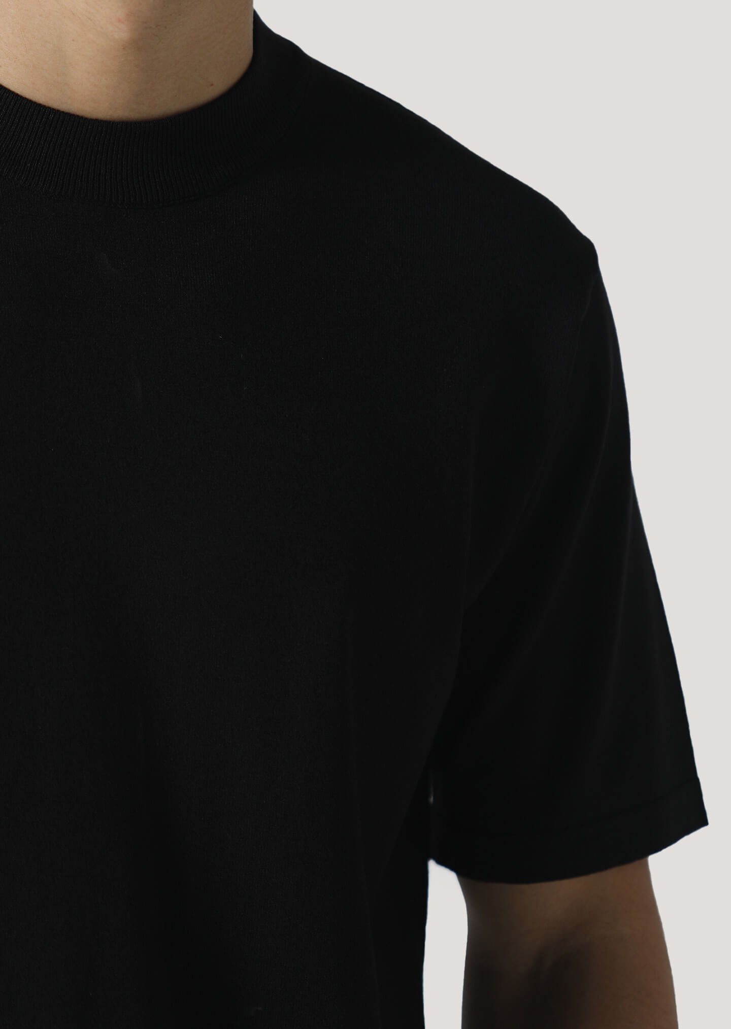 Tavare Black T-Shirt
